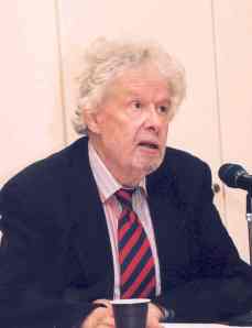 Professor Jack Goody lecturing to the American University in Beirut