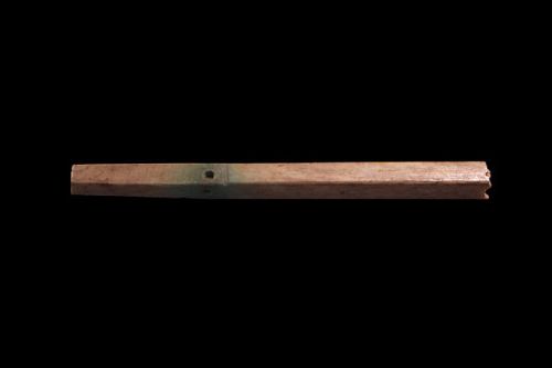 Fragment of a Roman measuring rod at the Musée romain de Lausanne-Vidy, image from Wikimedia Commons