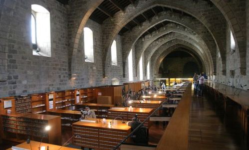 Inside one of the reading rooms at the Biblioteca de Catalunya, once upon a time the fifteenth-century Hospital de Santa Creu