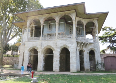 Pavilion in the gardens of the Topkapı Palace Museum, Istanbul