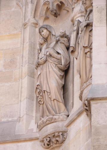 Sculpture on the Tour de Saint-Jacques, Paris