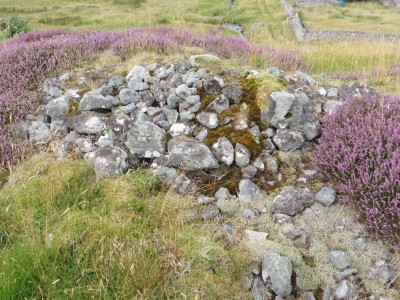 Tumbled stones from Kilearnan Hill broch